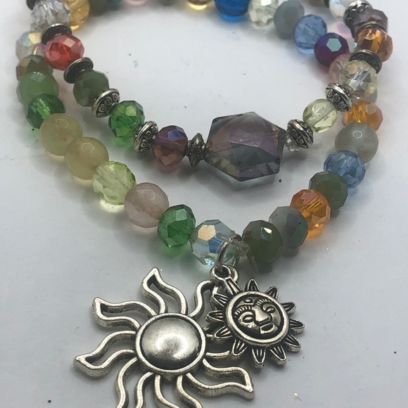 Beautiful Crystal Bracelet - Picture 4 of 5